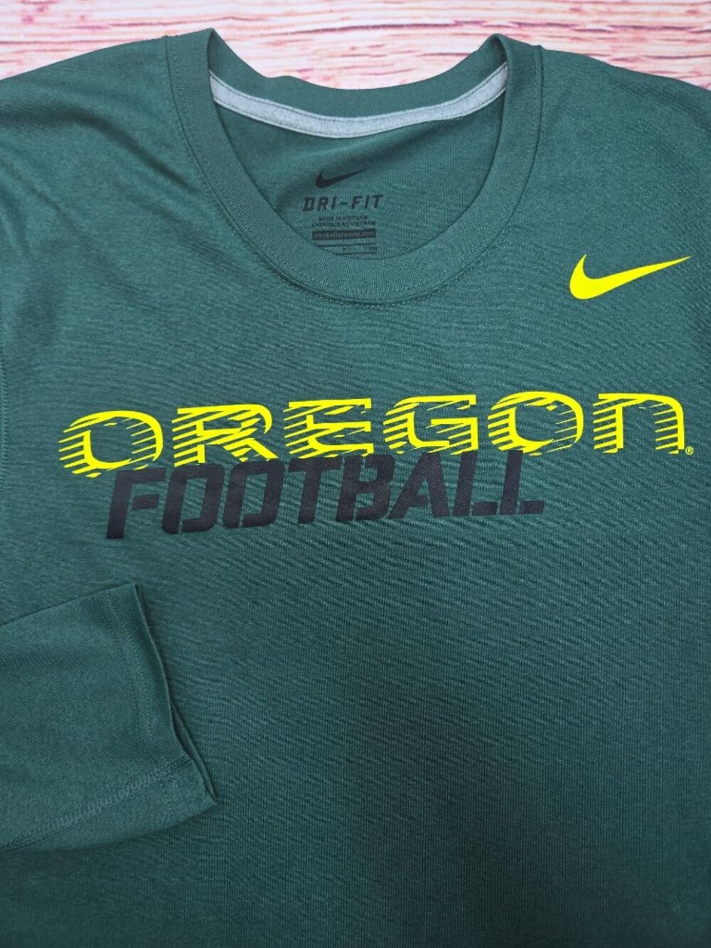 Nike Dri-Fit Oregon Ducks Long Sleeve T-Shirt Size Small